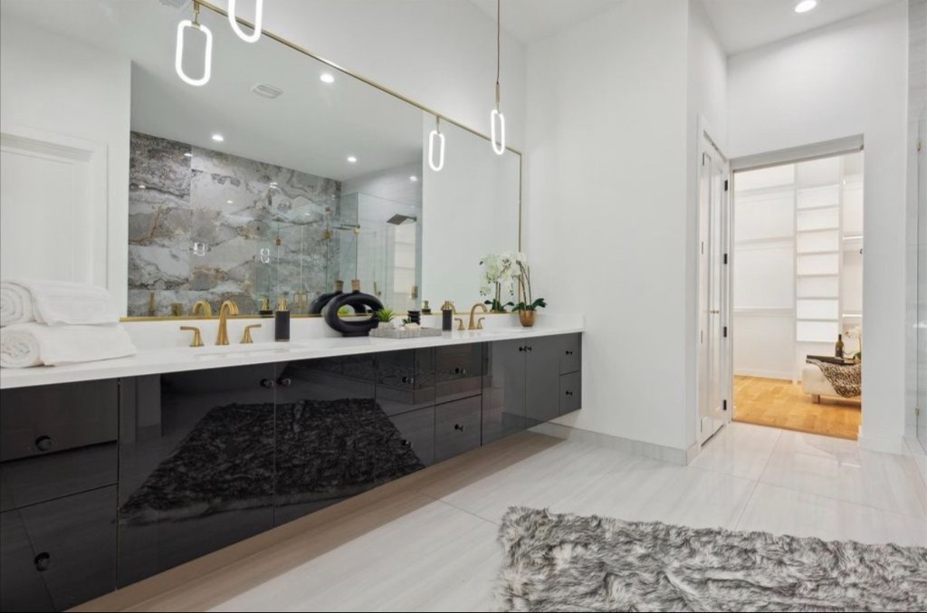 3828 Eaton Drive — photo 12